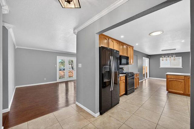 5117 Schuyler Dr, Carmichael, CA 95608