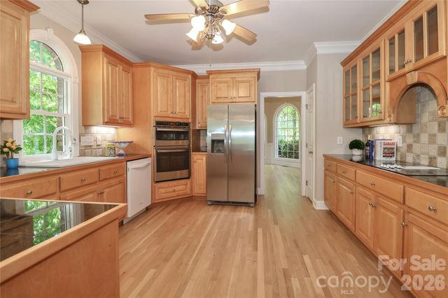 119 Shelter Cove Lane, Mooresville, NC 28117