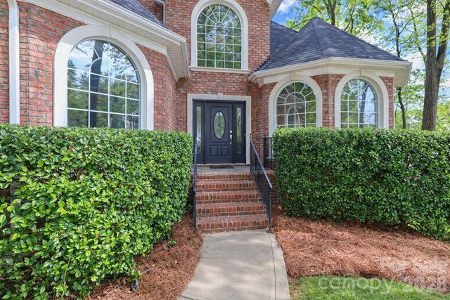 119 Shelter Cove Lane, Mooresville, NC 28117