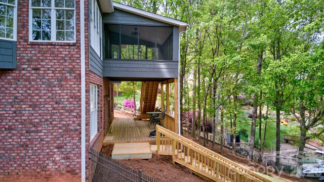 119 Shelter Cove Lane, Mooresville, NC 28117
