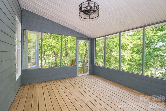 119 Shelter Cove Lane, Mooresville, NC 28117