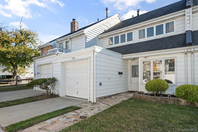 234 Dover Green, Staten Island, NY 10213