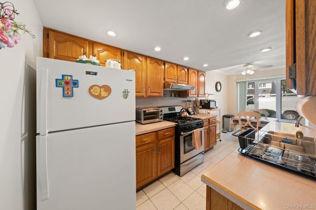 234 Dover Green, Staten Island, NY 10213