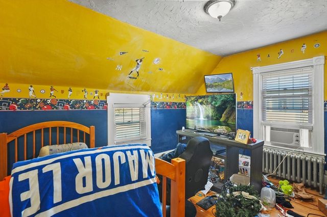 44 Hale Street, Leominster, MA 01453