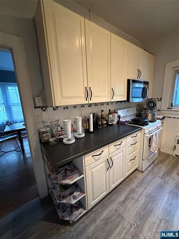 25 Monroe Street, Ridgewood, NJ 07450