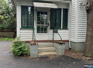 25 Monroe Street, Ridgewood, NJ 07450