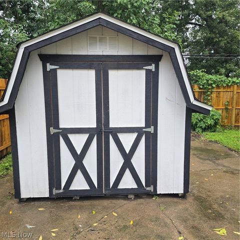 12604 Crossburn Avenue, Cleveland, OH 44135