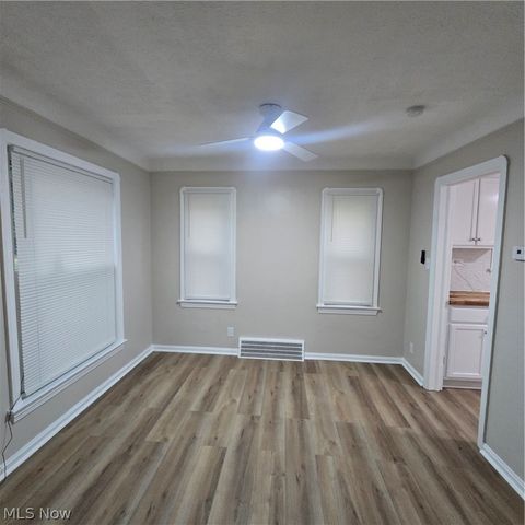 12604 Crossburn Avenue, Cleveland, OH 44135