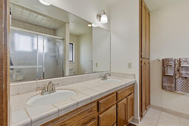 805 S Ridgemark Drive, Hollister, CA 95023