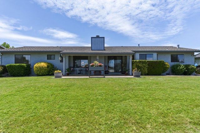 805 S Ridgemark Drive, Hollister, CA 95023