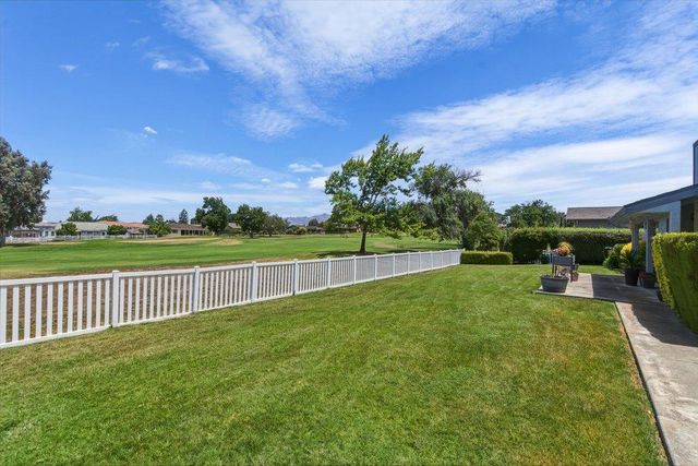 805 S Ridgemark Drive, Hollister, CA 95023