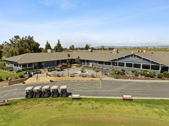 805 S Ridgemark Drive, Hollister, CA 95023