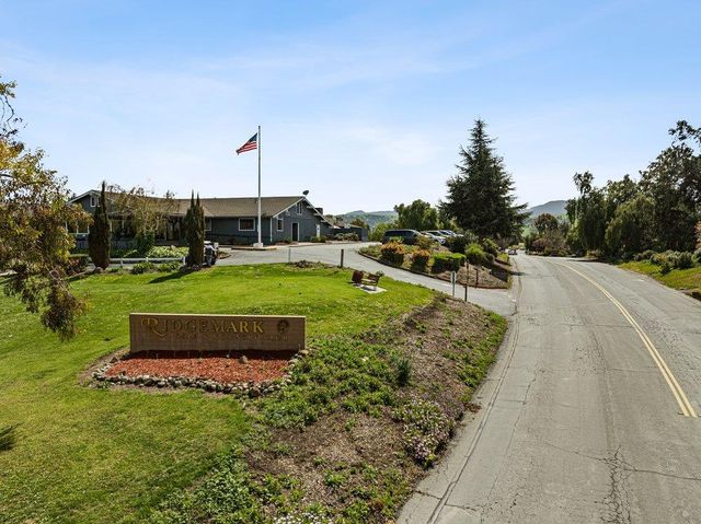 805 S Ridgemark Drive, Hollister, CA 95023