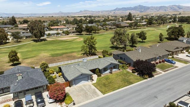 805 S Ridgemark Drive, Hollister, CA 95023