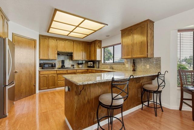 805 S Ridgemark Drive, Hollister, CA 95023