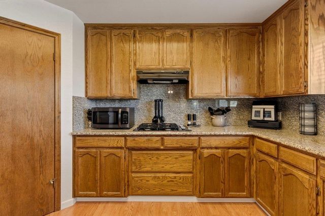 805 S Ridgemark Drive, Hollister, CA 95023