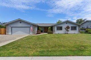 805 S Ridgemark Drive, Hollister, CA 95023
