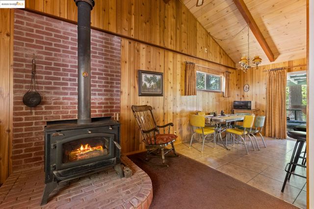 24318 Kalanu Pl, Mi Wuk Village, CA 95346