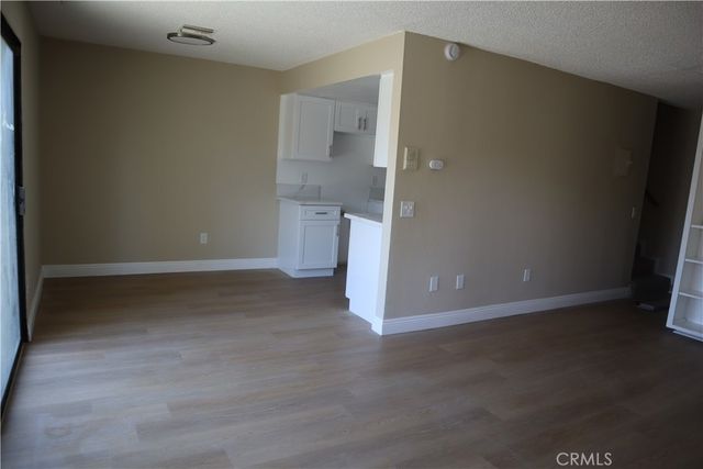 9047 Langdon 4, Los Angeles, CA 91343