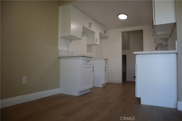9047 Langdon 4, Los Angeles, CA 91343