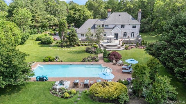 10 Overbrook Lane, Old Brookville, NY 11545