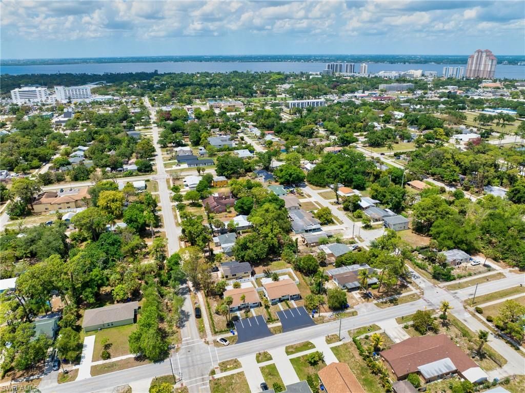 2566-2578 Jackson ST W, FORT MYERS, FL 33901 — photo 3