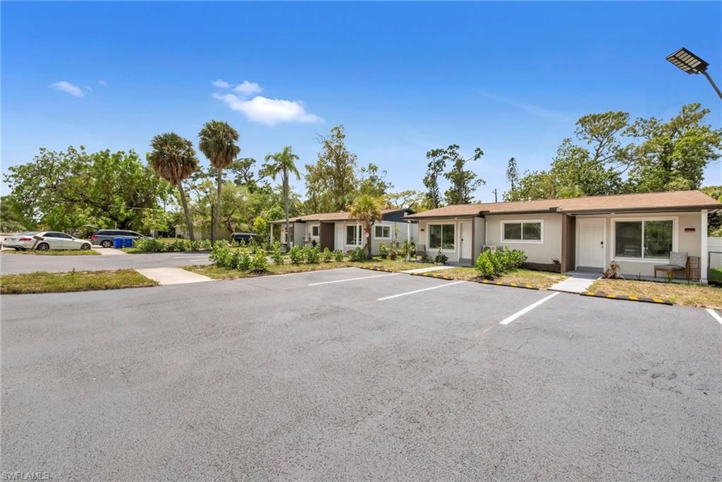 2566-2578 Jackson ST W, FORT MYERS, FL 33901 — photo 5