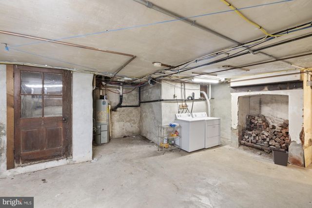 63 W LINCOLN AVE, Gettysburg, PA 17325