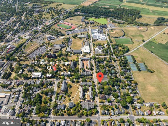 63 W LINCOLN AVE, Gettysburg, PA 17325