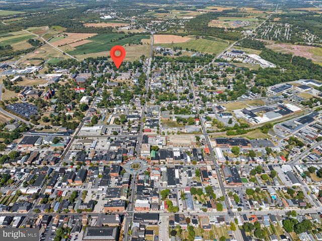 63 W LINCOLN AVE, Gettysburg, PA 17325