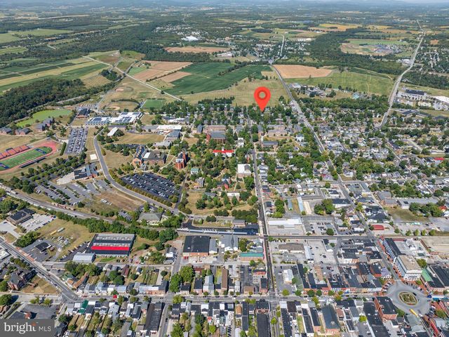 63 W LINCOLN AVE, Gettysburg, PA 17325