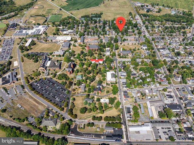 63 W LINCOLN AVE, Gettysburg, PA 17325