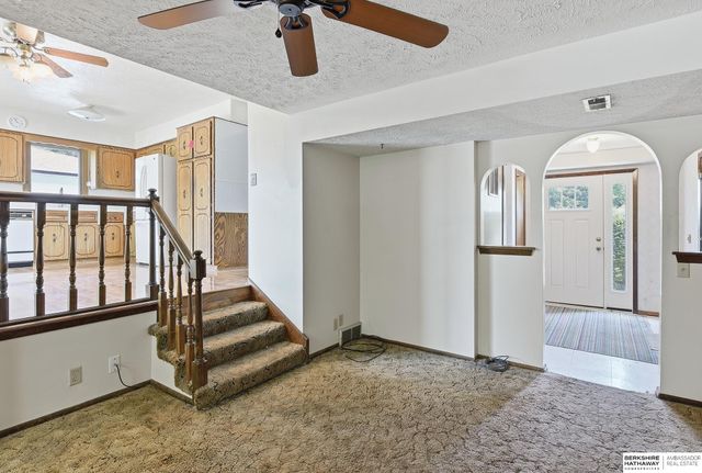 1218 S 164th Avenue, Omaha, NE 68130