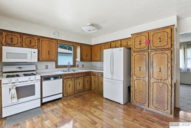 1218 S 164th Avenue, Omaha, NE 68130