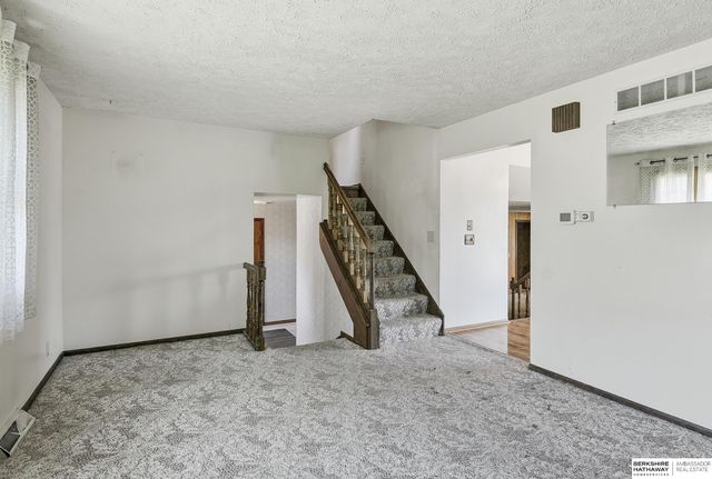 1218 S 164th Avenue, Omaha, NE 68130
