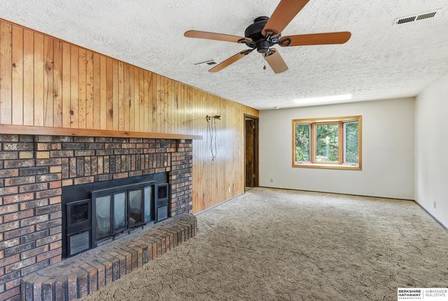 1218 S 164th Avenue, Omaha, NE 68130