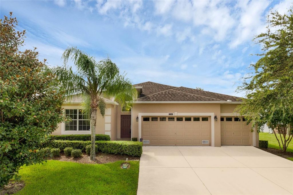 5244 ROYCE DRIVE, Mount Dora, FL 32757
