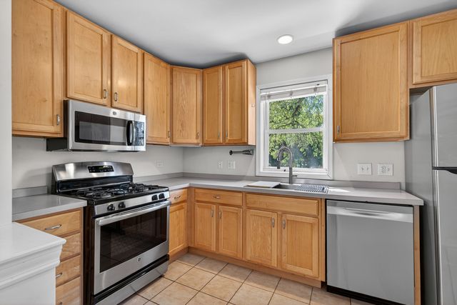 4308 W Waveland Avenue 2, Chicago, IL 60641