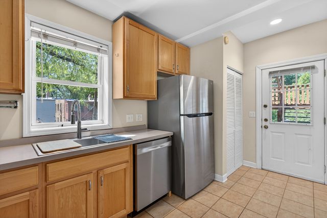 4308 W Waveland Avenue 2, Chicago, IL 60641
