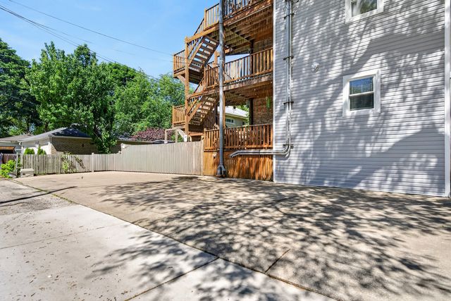 4308 W Waveland Avenue 2, Chicago, IL 60641