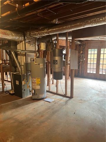 5033 Charlemagne SW Way, Lilburn, GA 30047