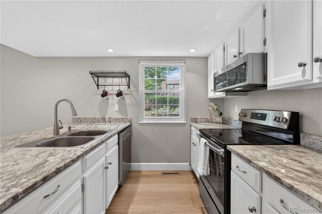 990 Sparta Drive, Lafayette, CO 80026