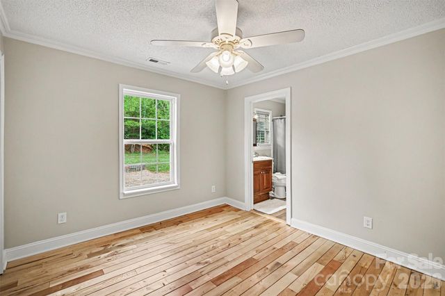313 Oakland Avenue, Belmont, NC 28012