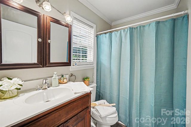 313 Oakland Avenue, Belmont, NC 28012