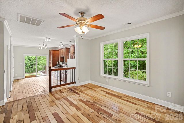 313 Oakland Avenue, Belmont, NC 28012