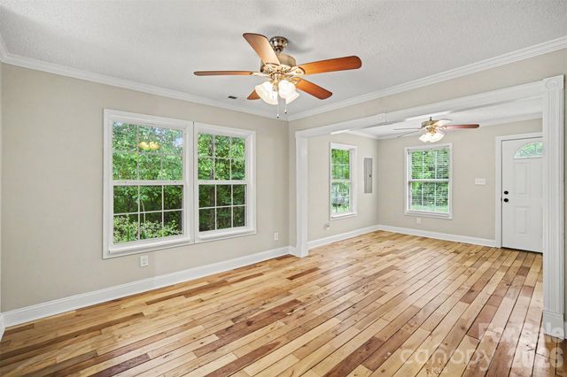 313 Oakland Avenue, Belmont, NC 28012