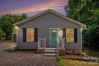 313 Oakland Avenue, Belmont, NC 28012