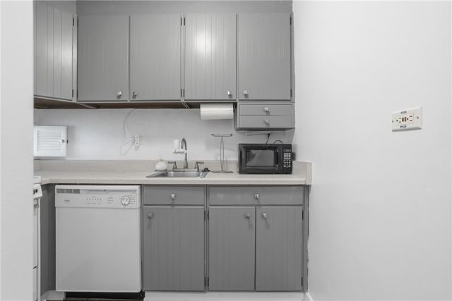 112 Washington Pl 8K, Downtown Pgh, PA 15219