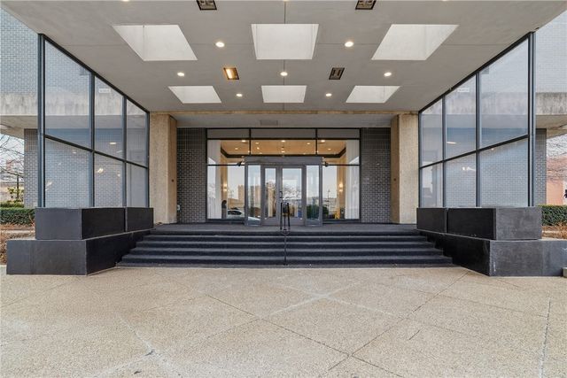 112 Washington Pl 8K, Downtown Pgh, PA 15219