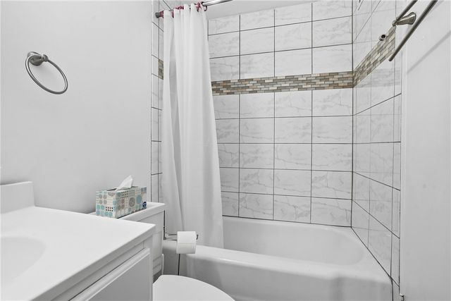 112 Washington Pl 8K, Downtown Pgh, PA 15219